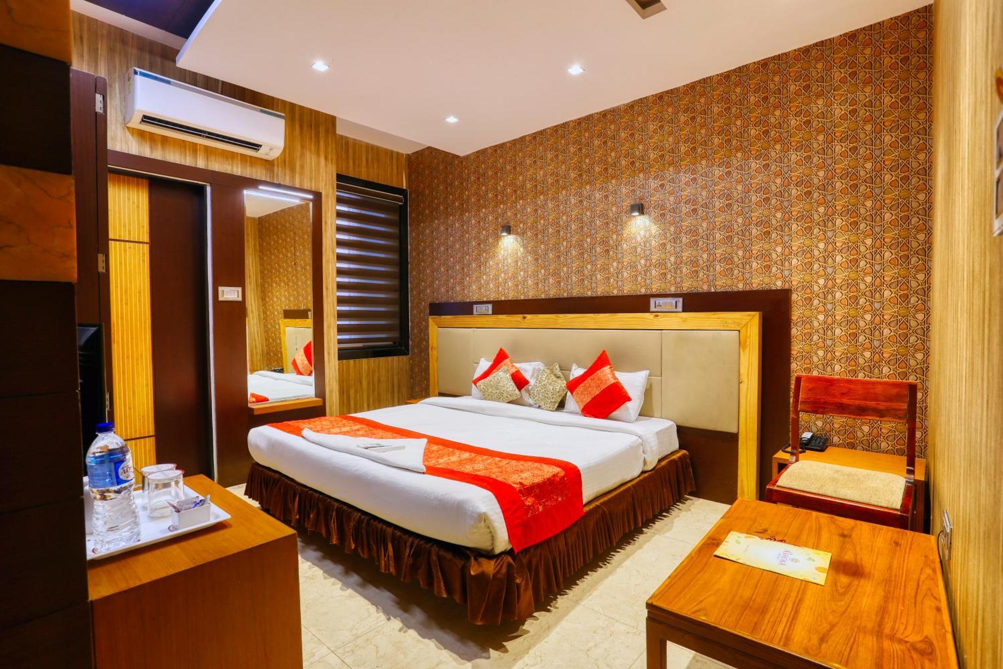 होटल The Ashoka Indore