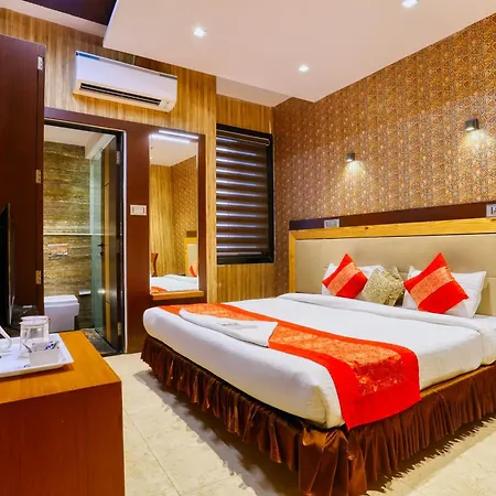 The Ashoka Hotel Indore Exterior photo
