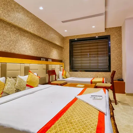 The Ashoka Hotel Indore Exterior photo