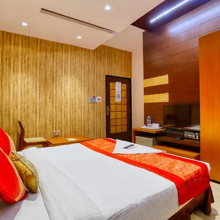The Ashoka Hotel Indore Exterior photo