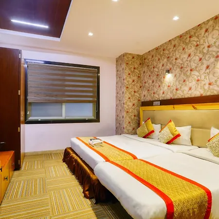 The Ashoka Hotel Indore Exterior photo