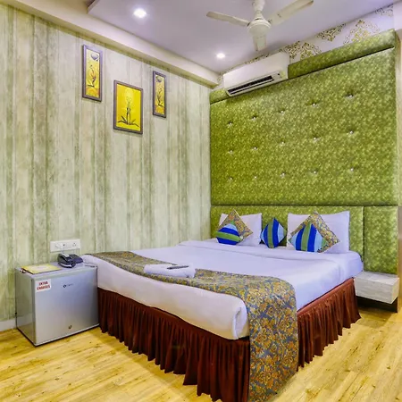 The Ashoka Hotel Indore Exterior photo